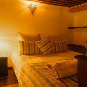 riad-dar-pierre.hotelfesmorocco.com/