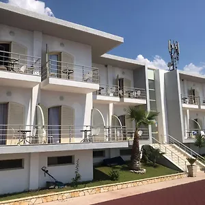 royal-blue-hotel.albaniahotels.org/